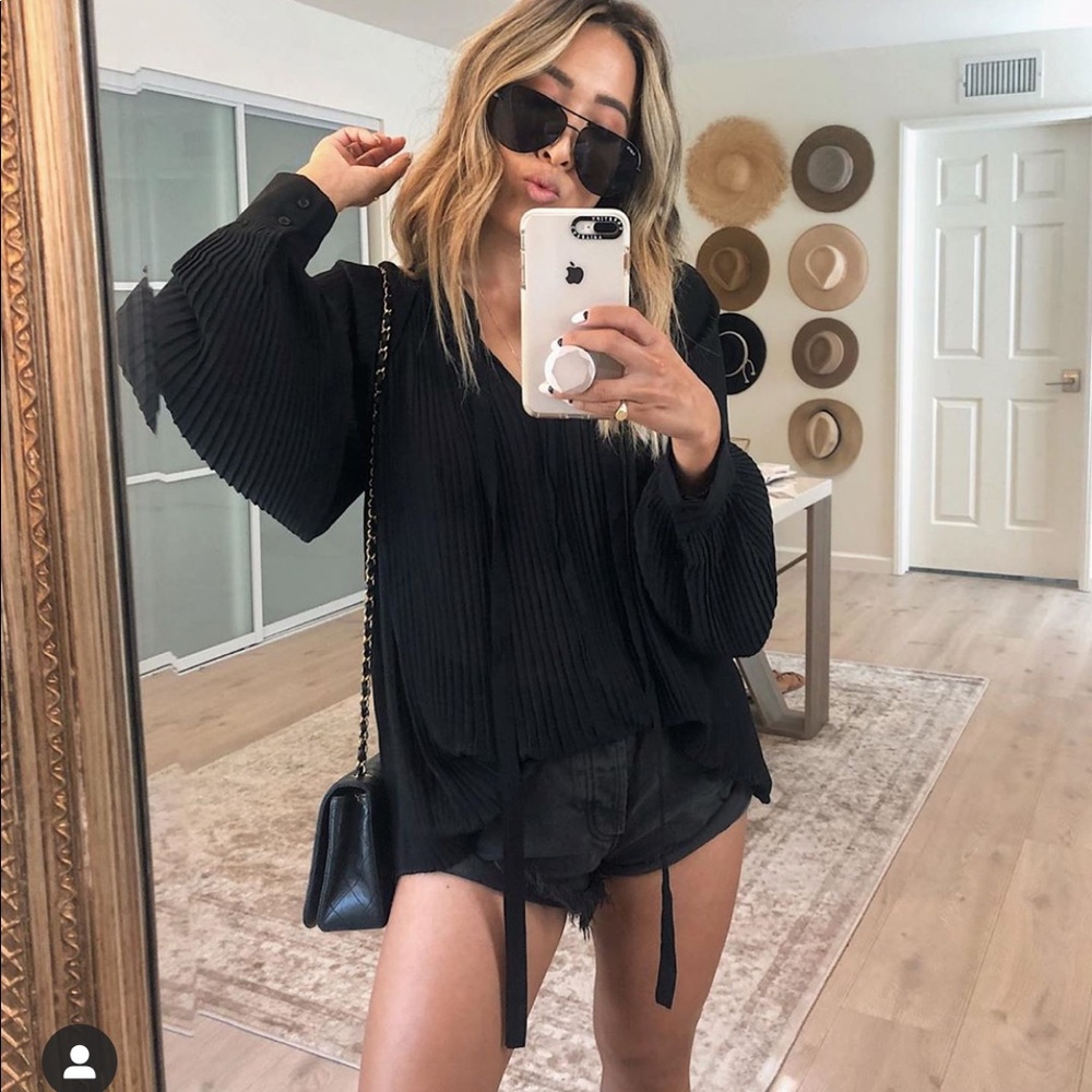 Vici Black Pleated Blouse